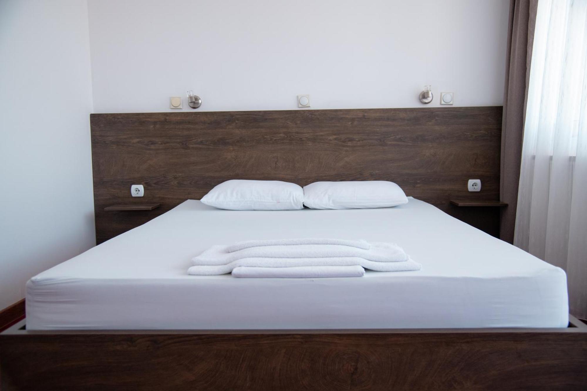 Hotel Istatov 노프 도이란 외부 사진