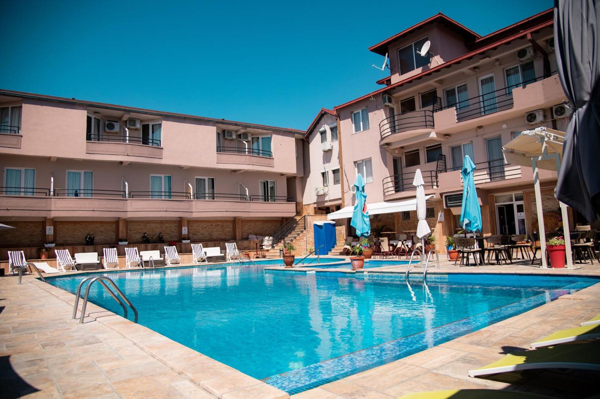 Hotel Istatov 노프 도이란 외부 사진