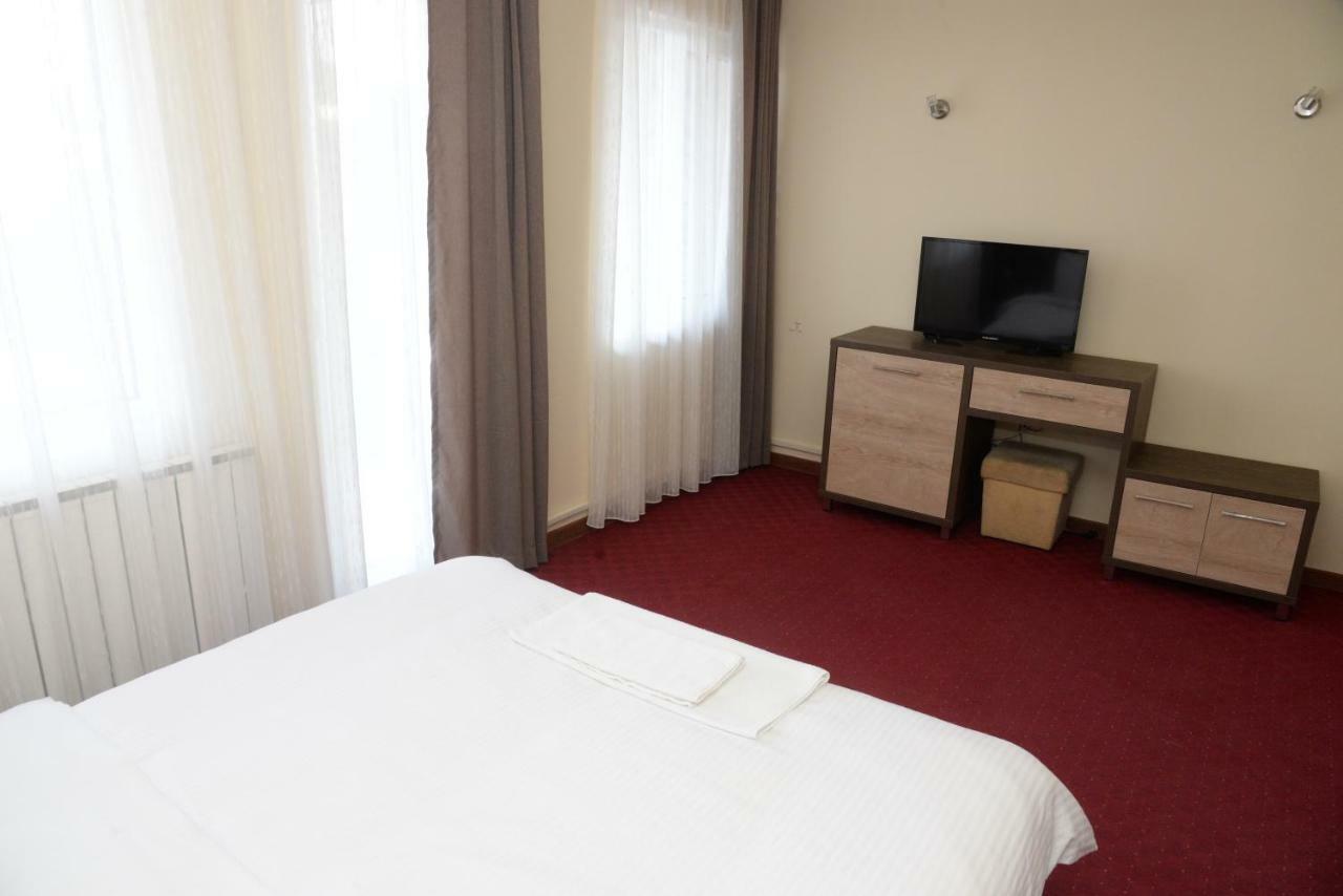 Hotel Istatov 노프 도이란 외부 사진